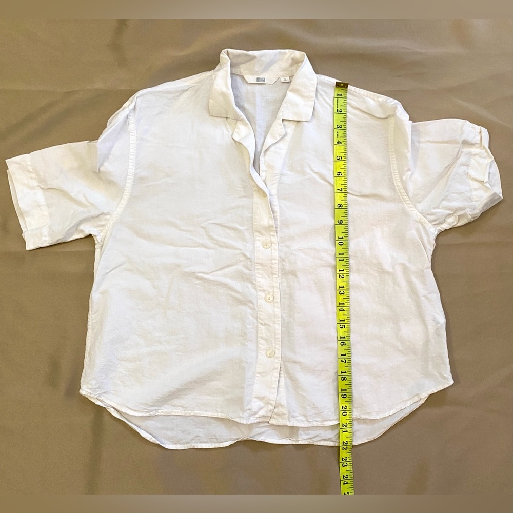 🌷Uniqlo Cropped Short Sleeve Button Top White Linen Blend Small